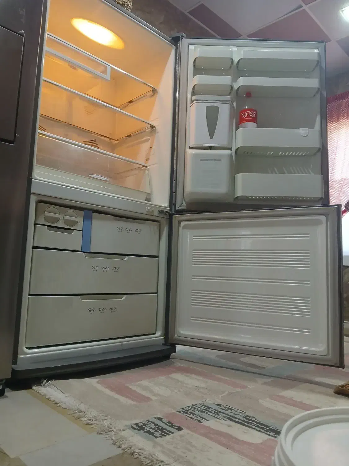 یخچال پایین فریزر 26 فوت اسنوا|یخچال و فریزر|کامیاران, |دیوار