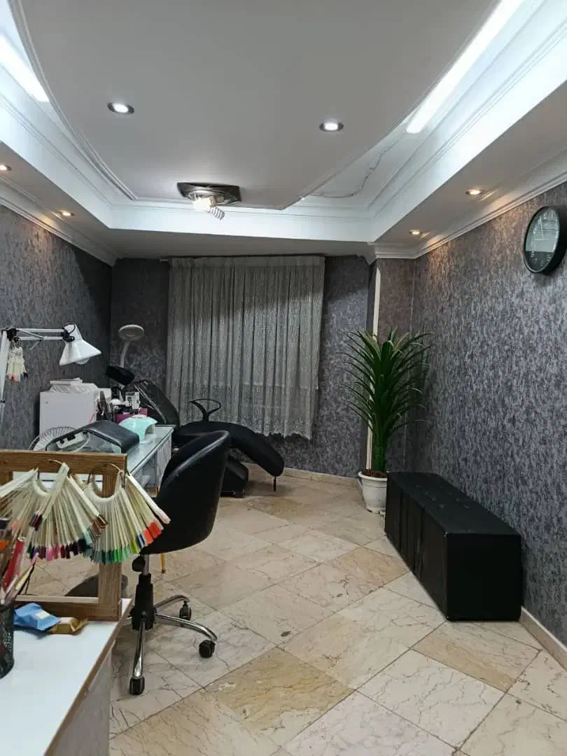 رهن کامل واحد اداری/ تابلو خور/ بر اصلی رودکی|اجارهٔ دفتر کار، اتاق اداری، مطب|تهران, سلسبیل شمالی|دیوار