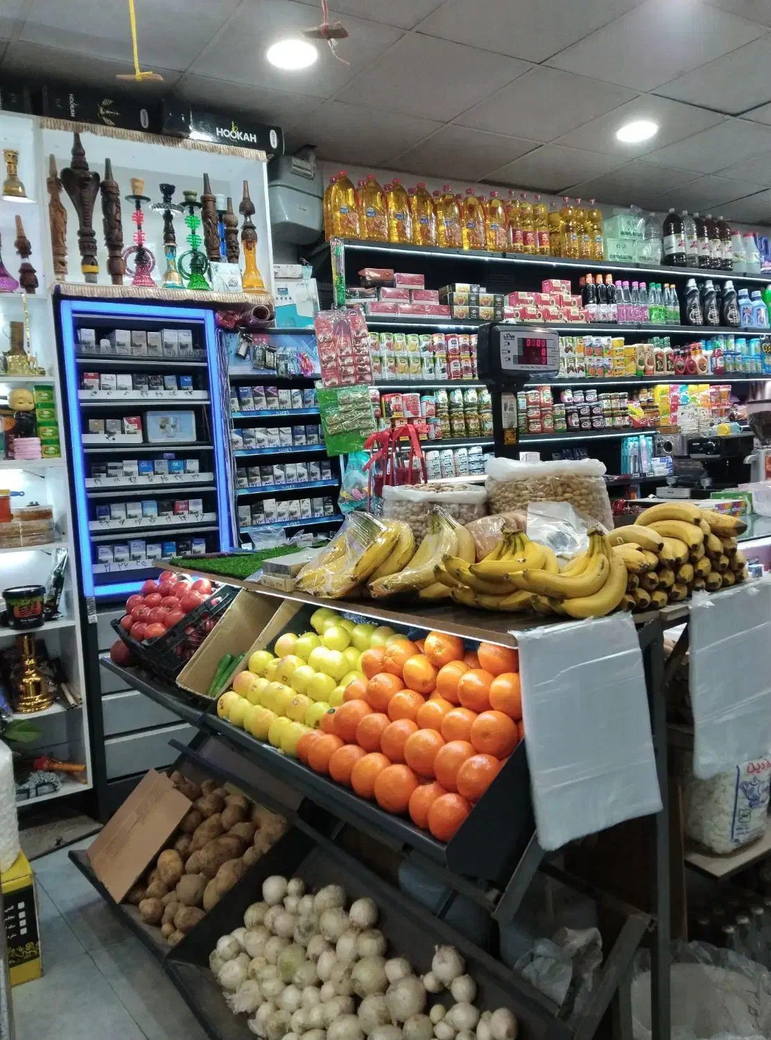 نیروی کار20تا30سال درفروشگاه|استخدام خدمات فروشگاه و رستوران|ساوه, |دیوار