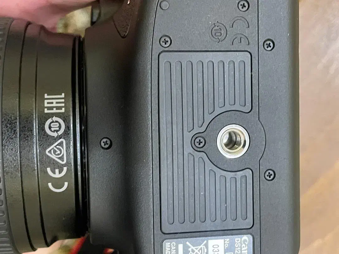 دوربین عکاسی کانن 5Dmarkiii با لنز ۴۲ ۱۰۵ آکبند|دوربین عکاسی و فیلم‌برداری|قم, قلعه یزدیها|دیوار