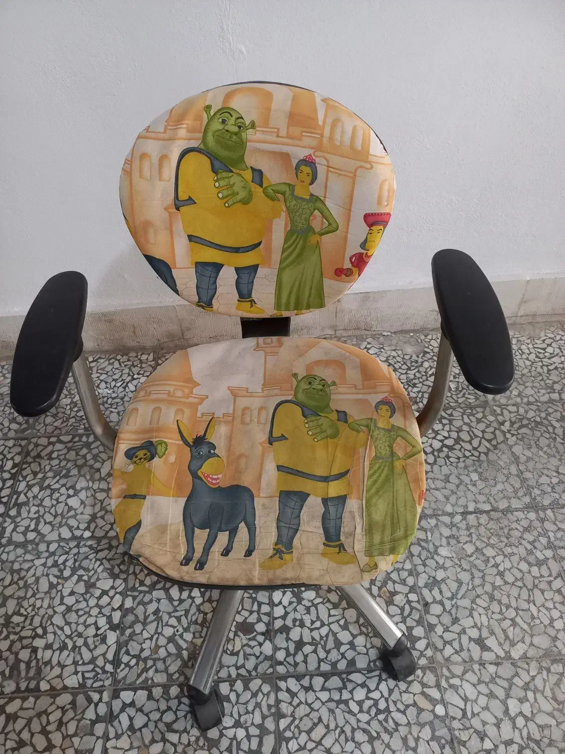 فروش فوری صندلی پشت میزی|صندلی و نیمکت|لاهیجان, شیشه گران|دیوار