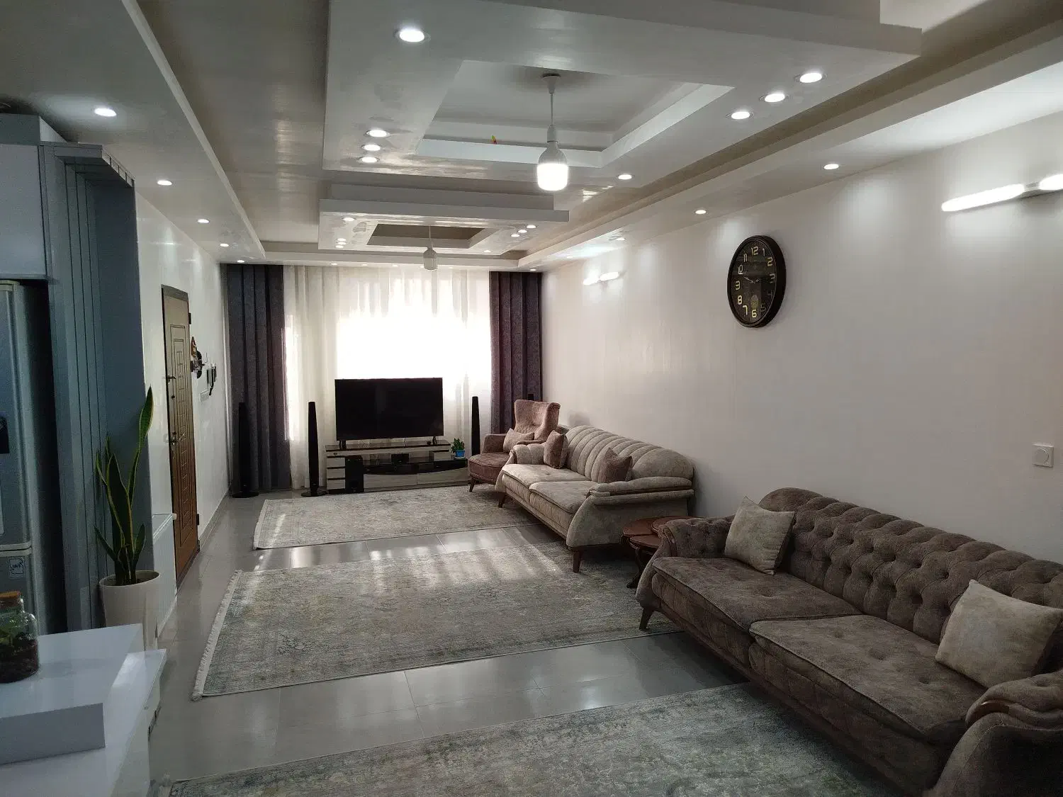 یک واحد مسکونی ۹۰ متری همراه با پارکینگ|اجارهٔ آپارتمان|ورامین, ریحان آباد|دیوار