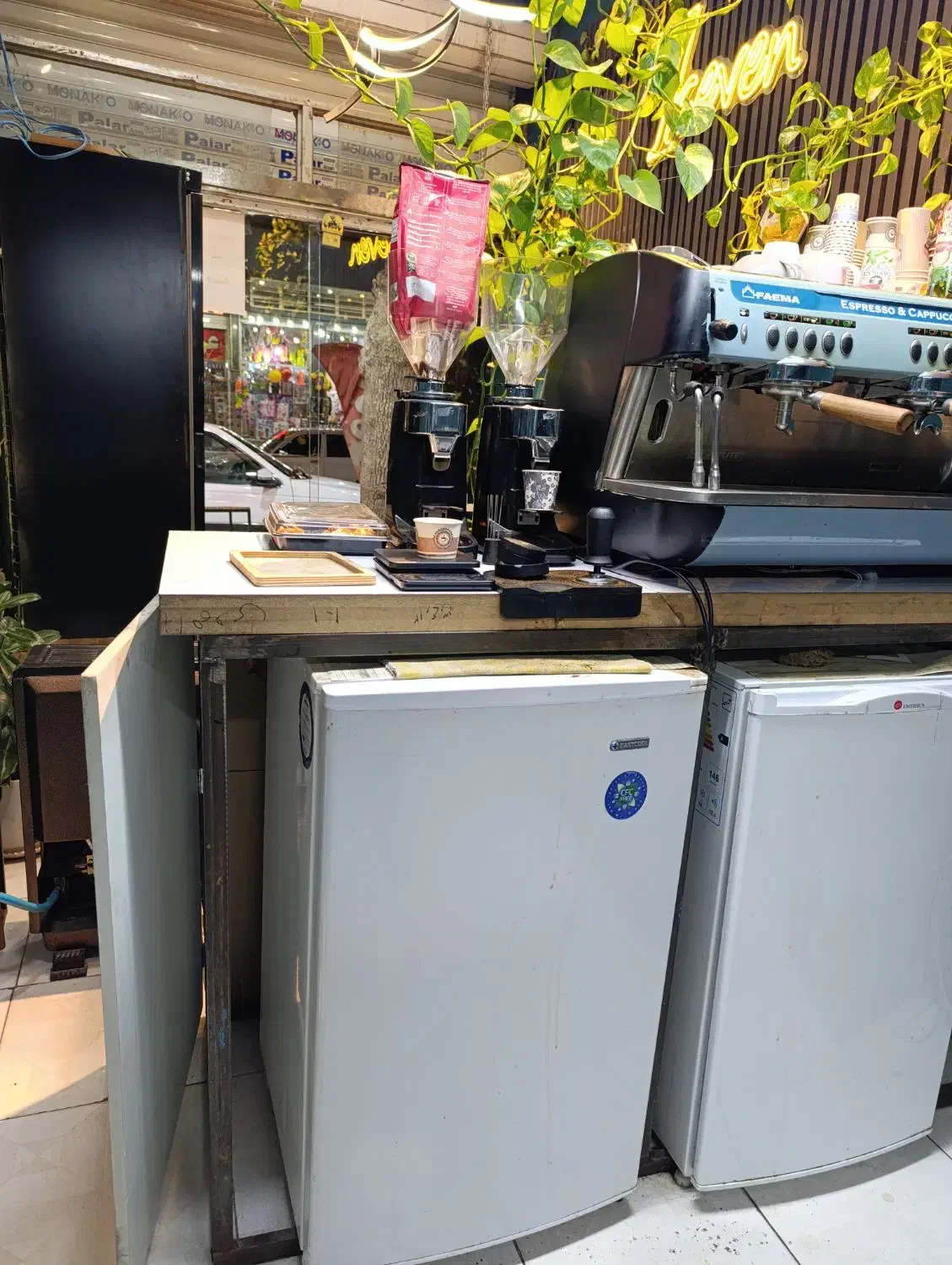 واگذاری کافه با تمام امکانات|کافیشاپ و رستوران|شیراز, پشم شیشه|دیوار