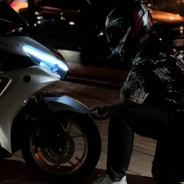 موتور آیروکس|موتورسیکلت|شیراز, هفت تنان|دیوار