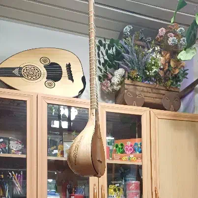 عود استاد امینلویی|سازهای سنتی|تبریز, |دیوار