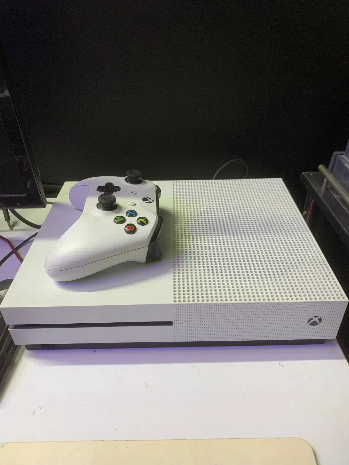 Xbox one s 1tr|کنسول، بازی ویدئویی و آنلاین|اصفهان, ملکشهر|دیوار