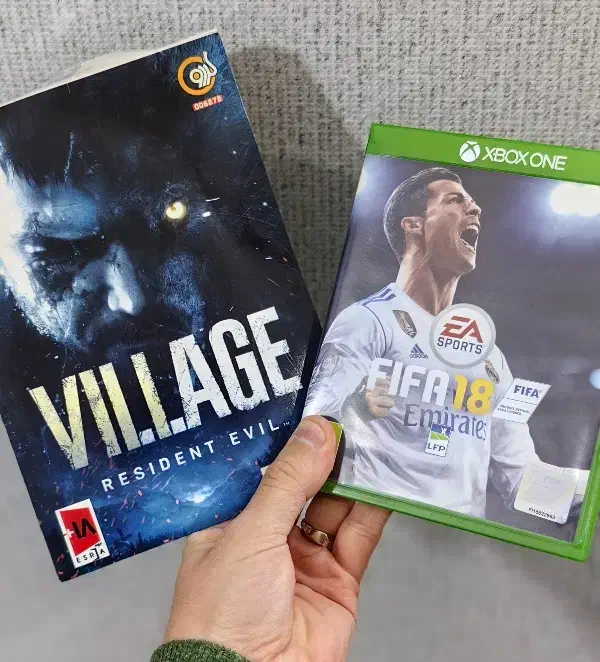 بازی فیفا18 xbox one/بازی کامپیوتر رزیدنت اویل8|کنسول، بازی ویدئویی و آنلاین|تهران, شاهین|دیوار