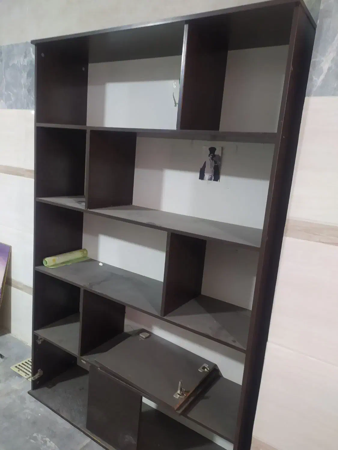 کتابخانه|کتابخانه، شلف، قفسه‌های دیواری|خرم‌آباد, |دیوار