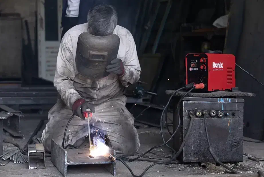 جوشکاری و آهنگری اسکلت فلزی|خدمات پیشه و مهارت|بابل, |دیوار