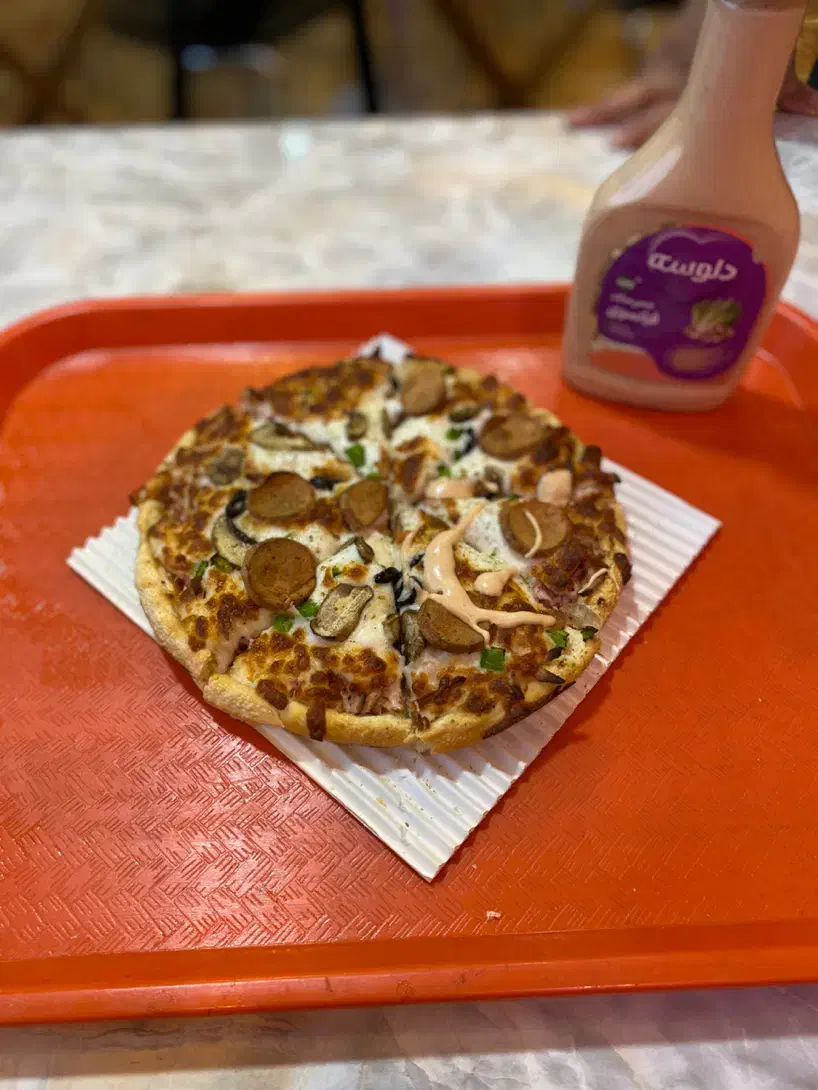 پیتزا زن، کارگر ساده|استخدام خدمات فروشگاه و رستوران|تهران, حکیمیه|دیوار