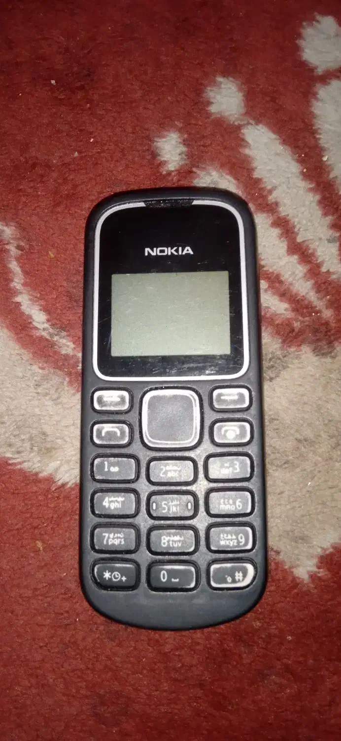 نوکیا قدیمی یک سیم‌کارته در حد نو ب فروش می‌رسد|موبایل|شیراز, شاهچراغ|دیوار
