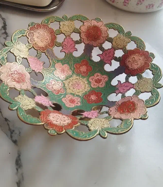 ظرف برنجی خیلی شیک هندی وقدیمی|کلکسیون اشیاء عتیقه|بیرجند, |دیوار