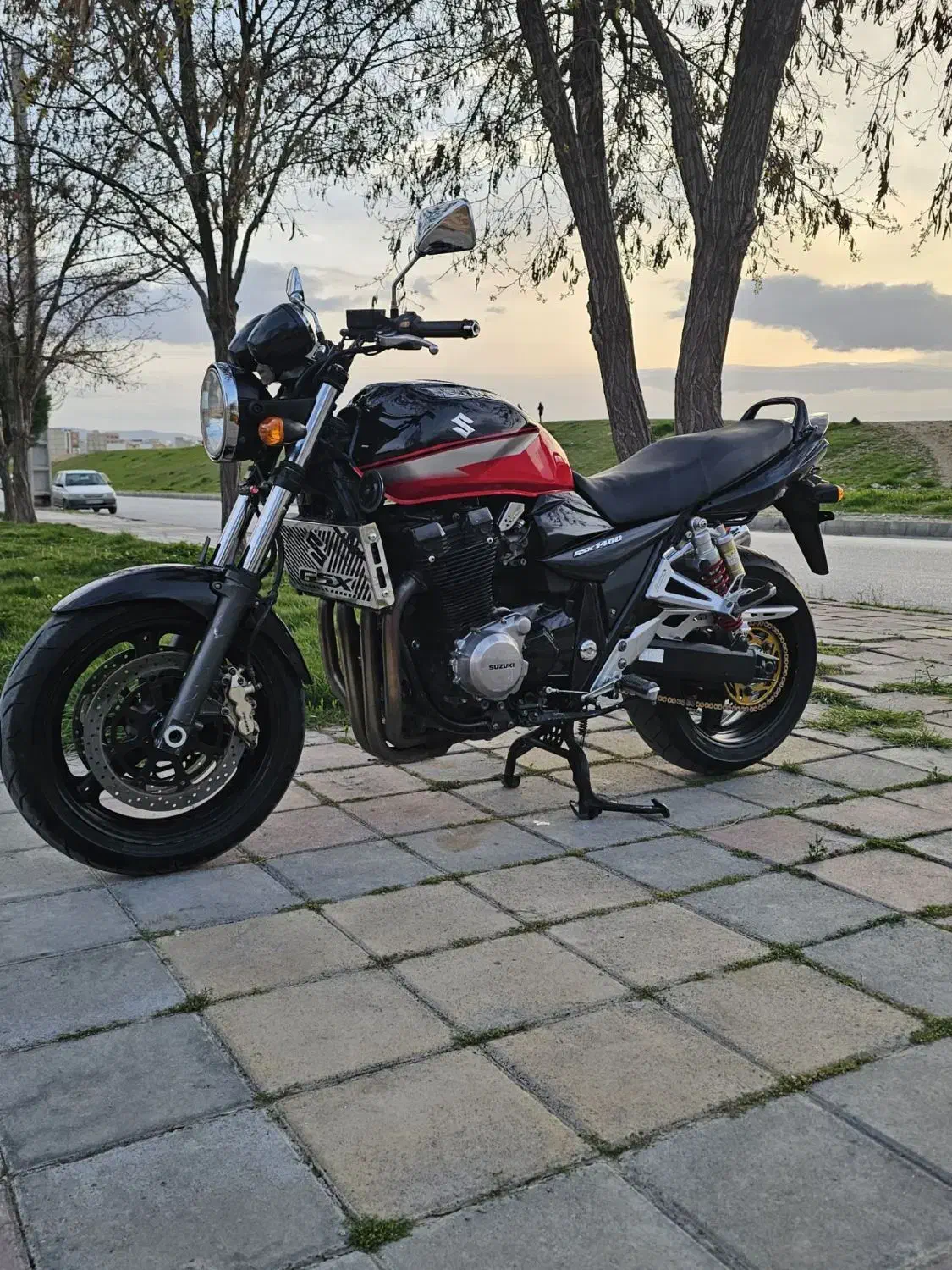 gsx1400 1300cb|موتورسیکلت|تهران, فلسطین (میدان انقلاب)|دیوار