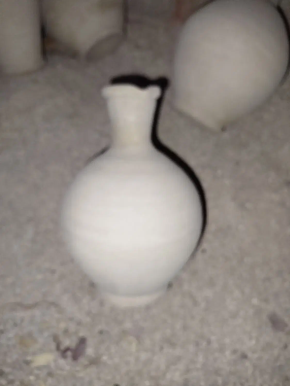 کوزه سفالی|گل و گیاه طبیعی|لار, |دیوار