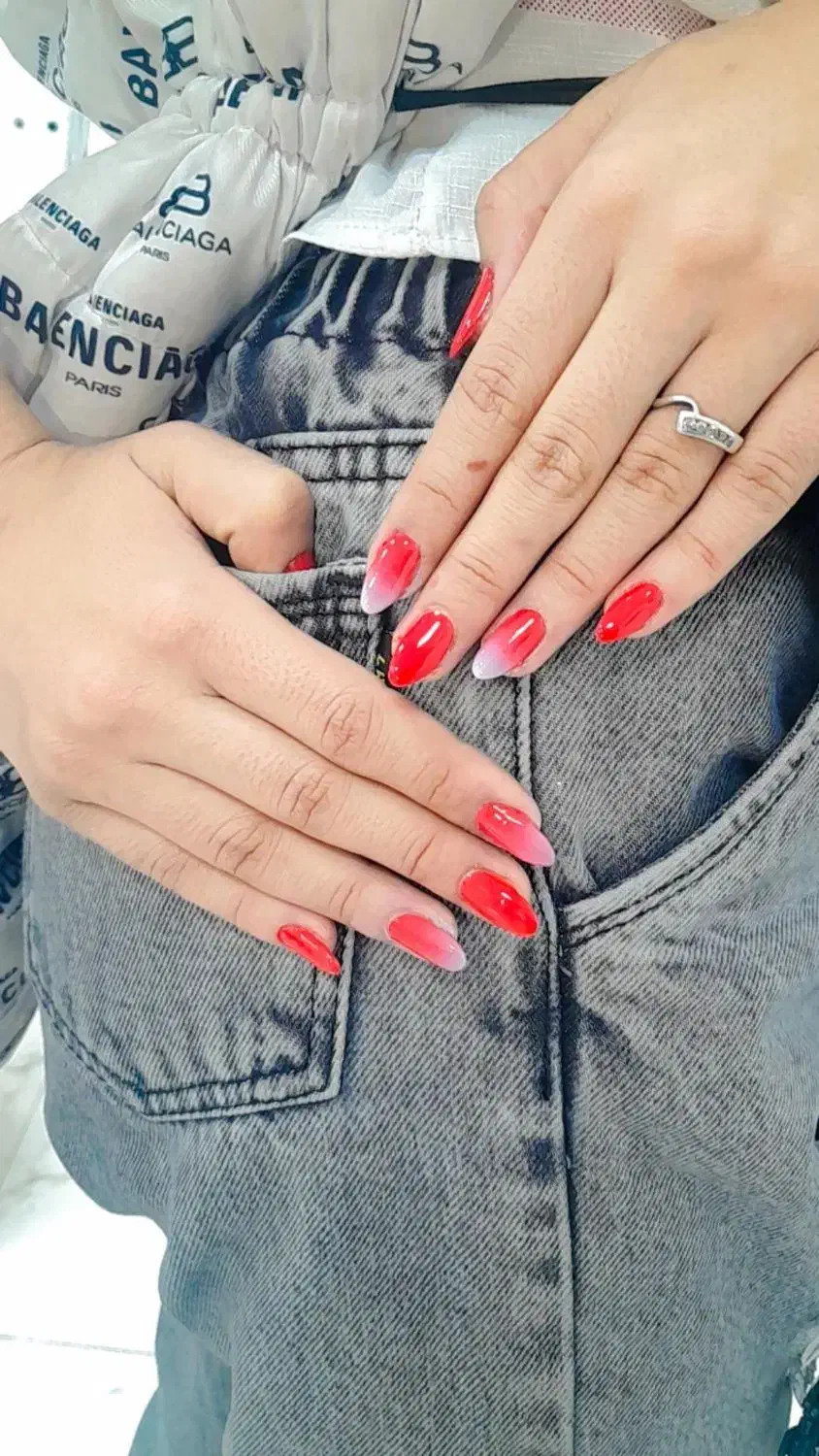 خدمات کاشت ناخن فقط به مدت سه روز 400|خدمات آرایشگری و زیبایی|بم, |دیوار