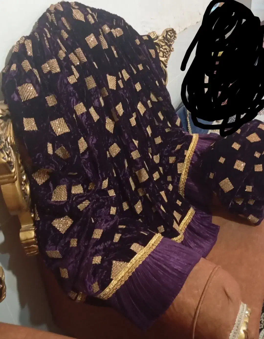 لباس مخمل زرشکی|لباس|یاسوج, |دیوار