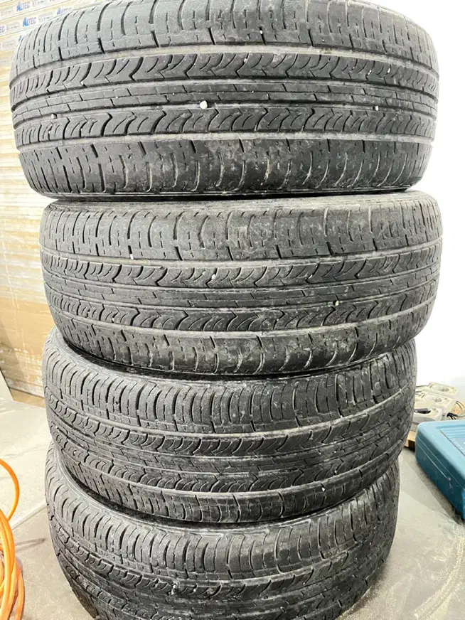 لاستیک نکسن|قطعات یدکی و لوازم جانبی|رشت, پستک|دیوار