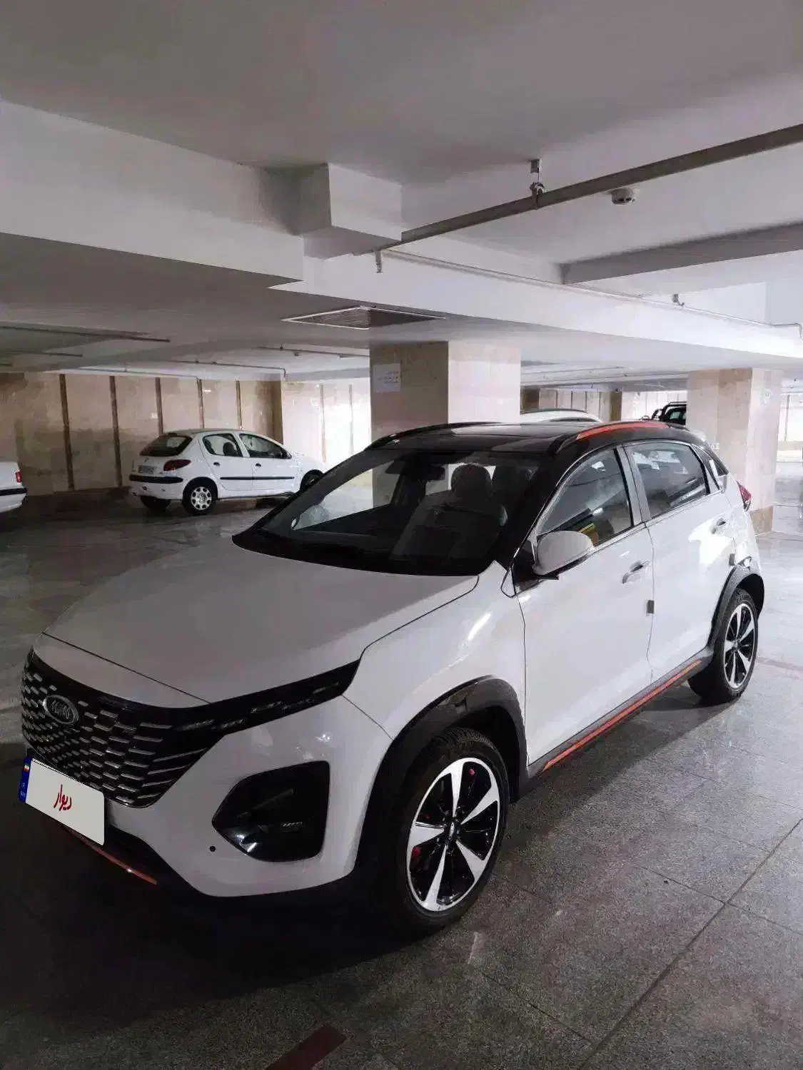 ایکس ۳۳ کراس اتوماتیک x33 1404 سفید|خودرو سواری و وانت|کرج, عظیمیه|دیوار