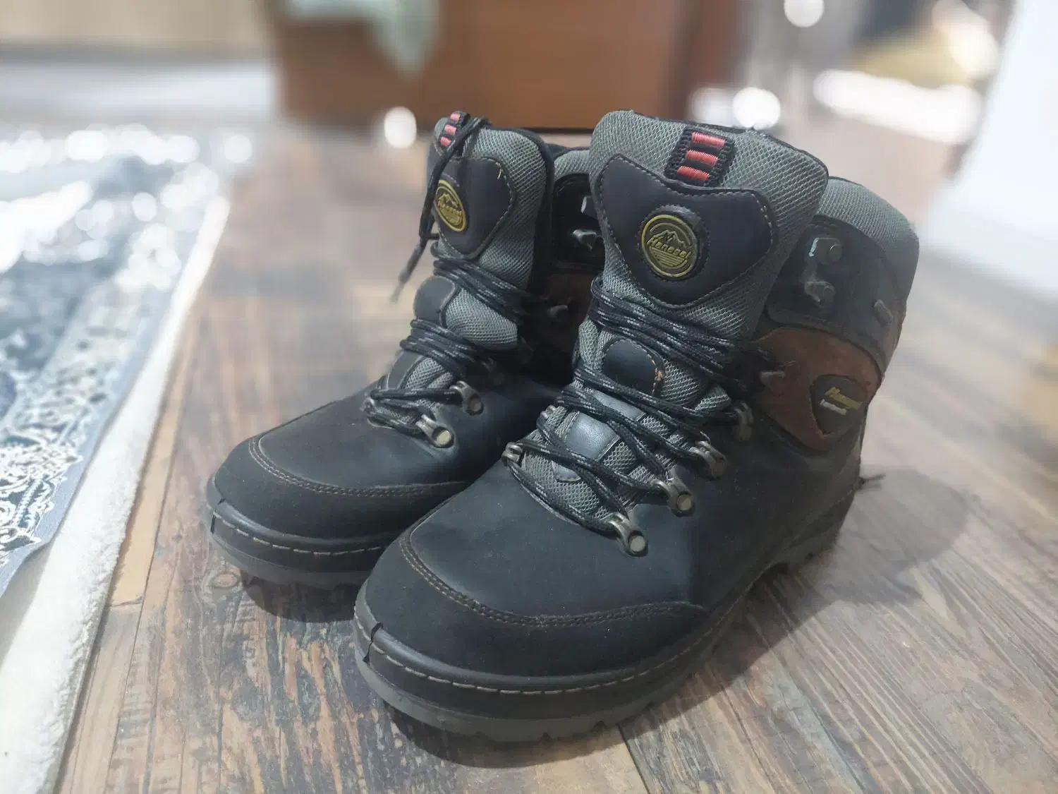 کفش کوهنوردی اصل|کیف، کفش، کمربند|تهران, تاکسیرانی|دیوار