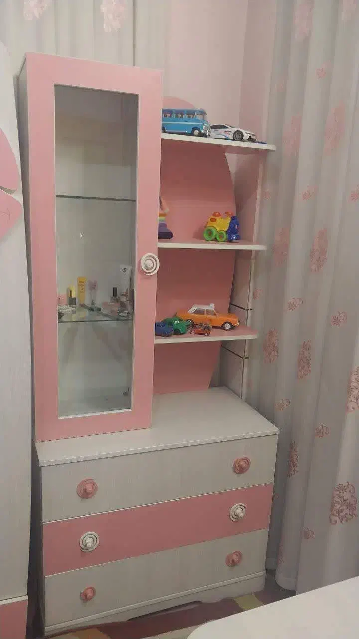 تخت و میز کمد نوجوان|تخت و سرویس خواب|خمینیشهر, |دیوار