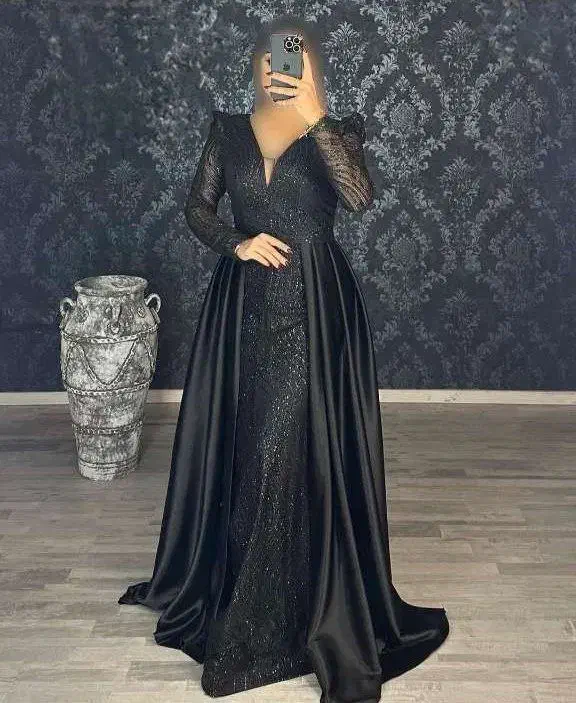 مزون اجاره لباس مجلسی|لباس|قم, چهل درخت|دیوار