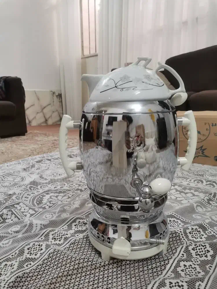 سرویس چینی ساعت استند قابلمه و سماور و اتو|قوری، کتری، قهوه‌ساز دستی|مشهد, کشاورز|دیوار