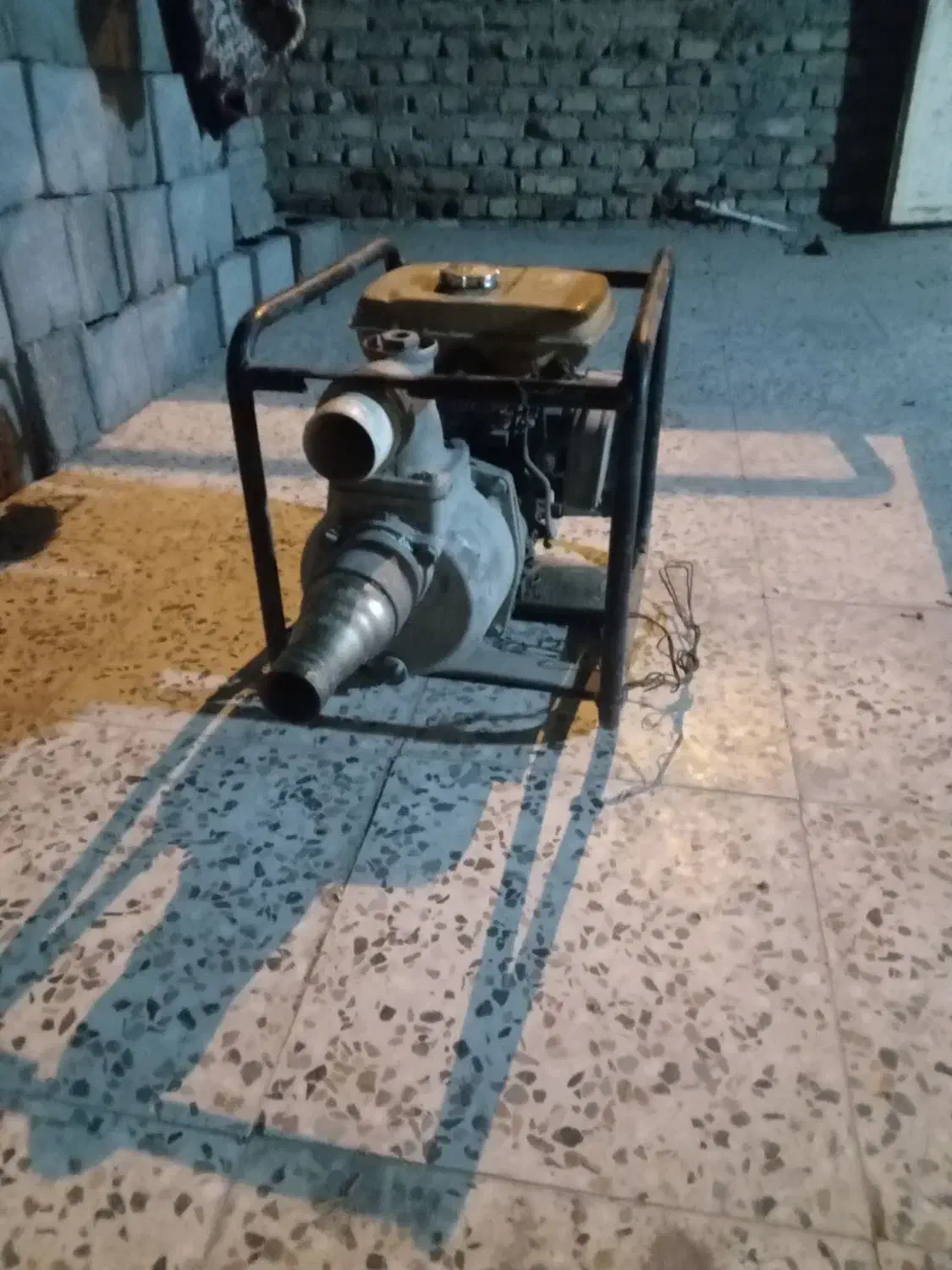 موتورکفکش|ابزارآلات|لاشار, |دیوار