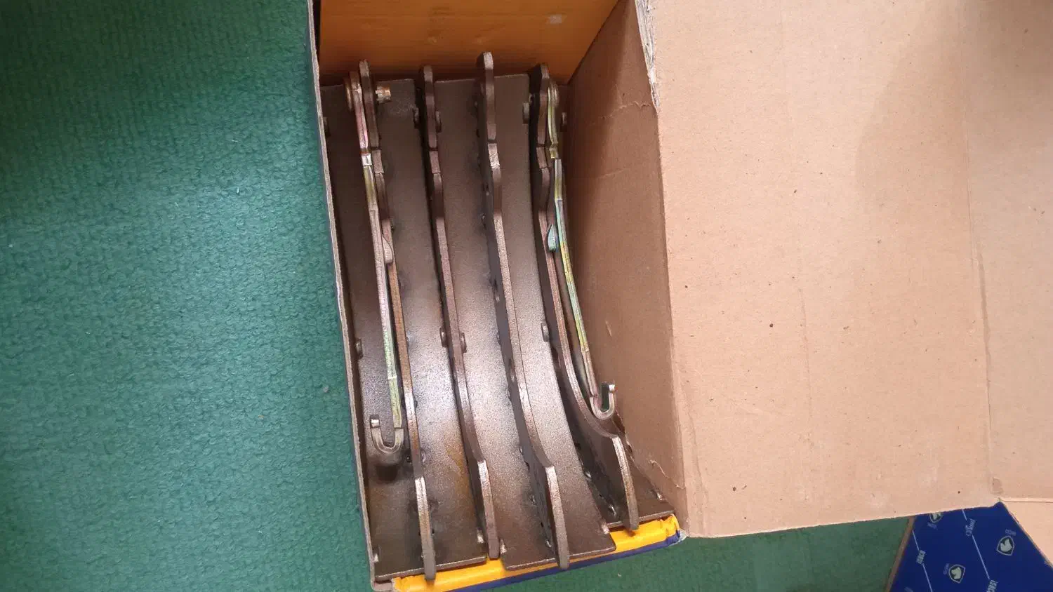 لنت عقب ۴۰۵ نونو مارک IPNC|قطعات یدکی و لوازم جانبی|اصفهان, دستگرده|دیوار