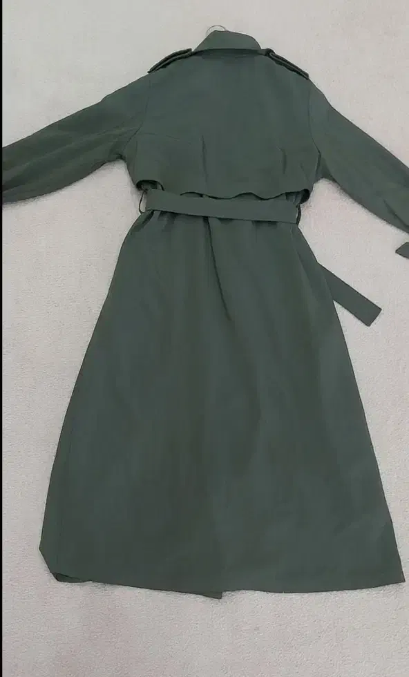 بارونی بلند|لباس|یاسوج, |دیوار