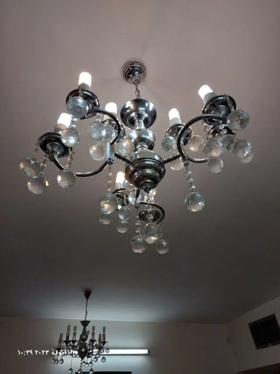 لوستر|لوستر و چراغ آویز|گلبهار, شهر جدید گلبهار|دیوار