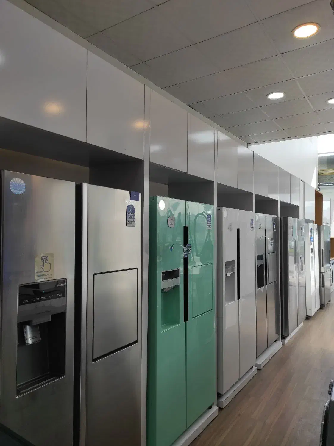 ساید بای ساید|یخچال و فریزر|رشت, دروازه لاکان|دیوار