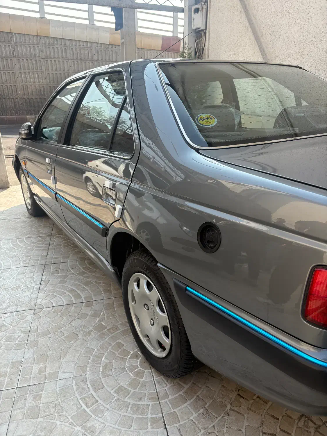 پژو پارس ۹۷دوگانه فابریک بی رنگ‌|خودرو سواری و وانت|رشت, شهرک آیت الله منتظری|دیوار