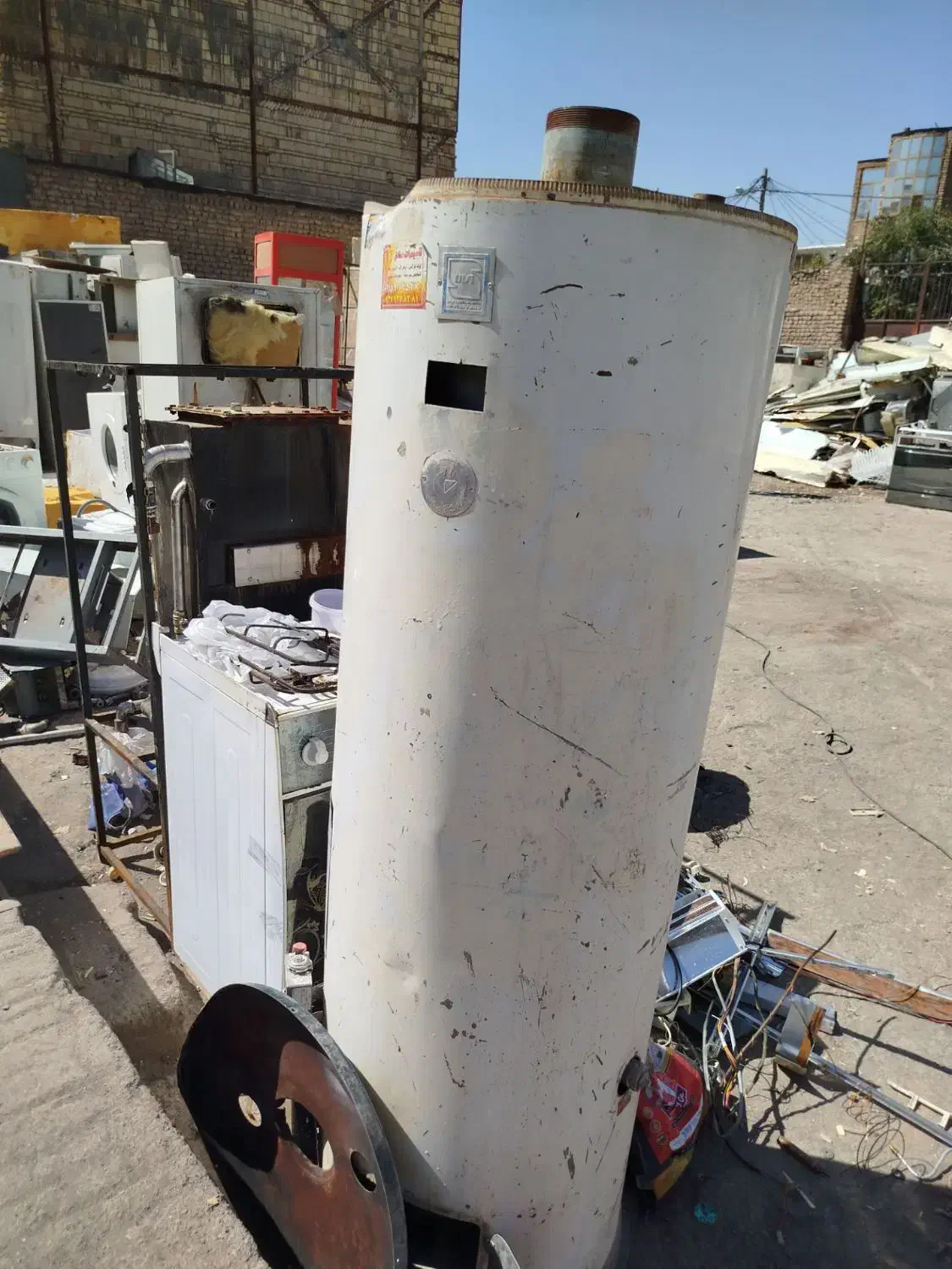 خرید و فروشنده آبگرمکن زمینی گرد استوانه خراب سالم|آبگرمکن، پکیج، شوفاژ|مشهد, توس (بلوار توس)|دیوار