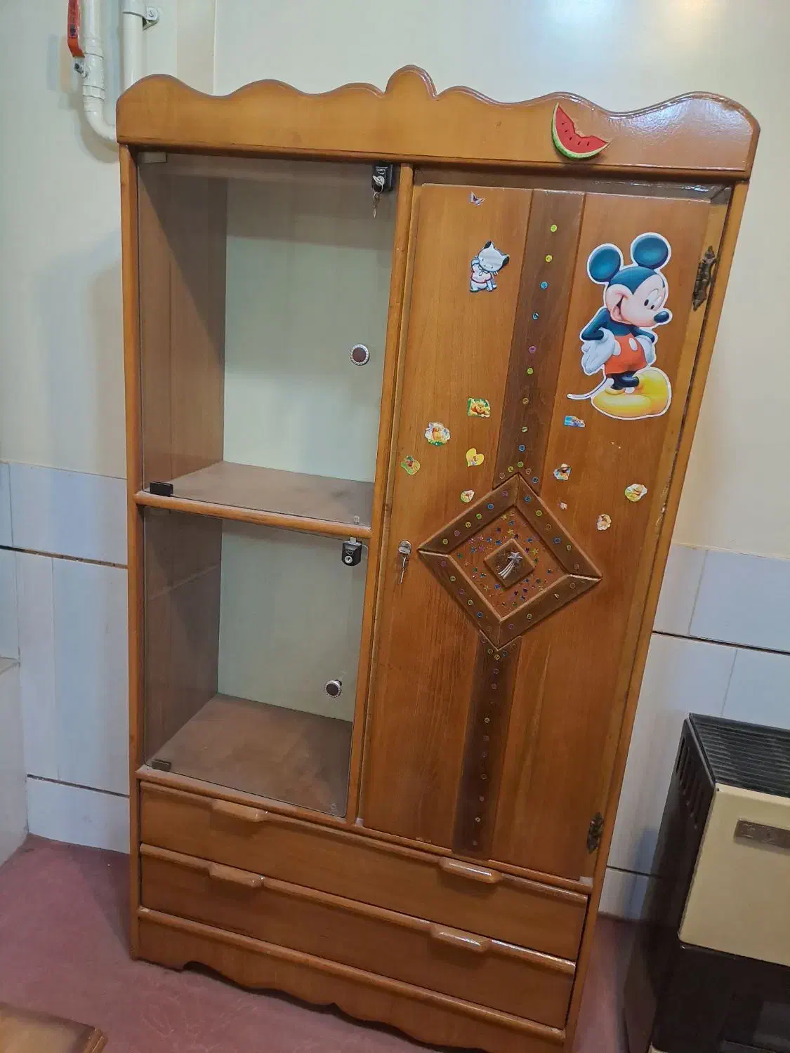 دوعدد کمد دیواری تمیز همراه یک کمد کودک|جاکفشی، کمد، دراور|مبارکه, |دیوار