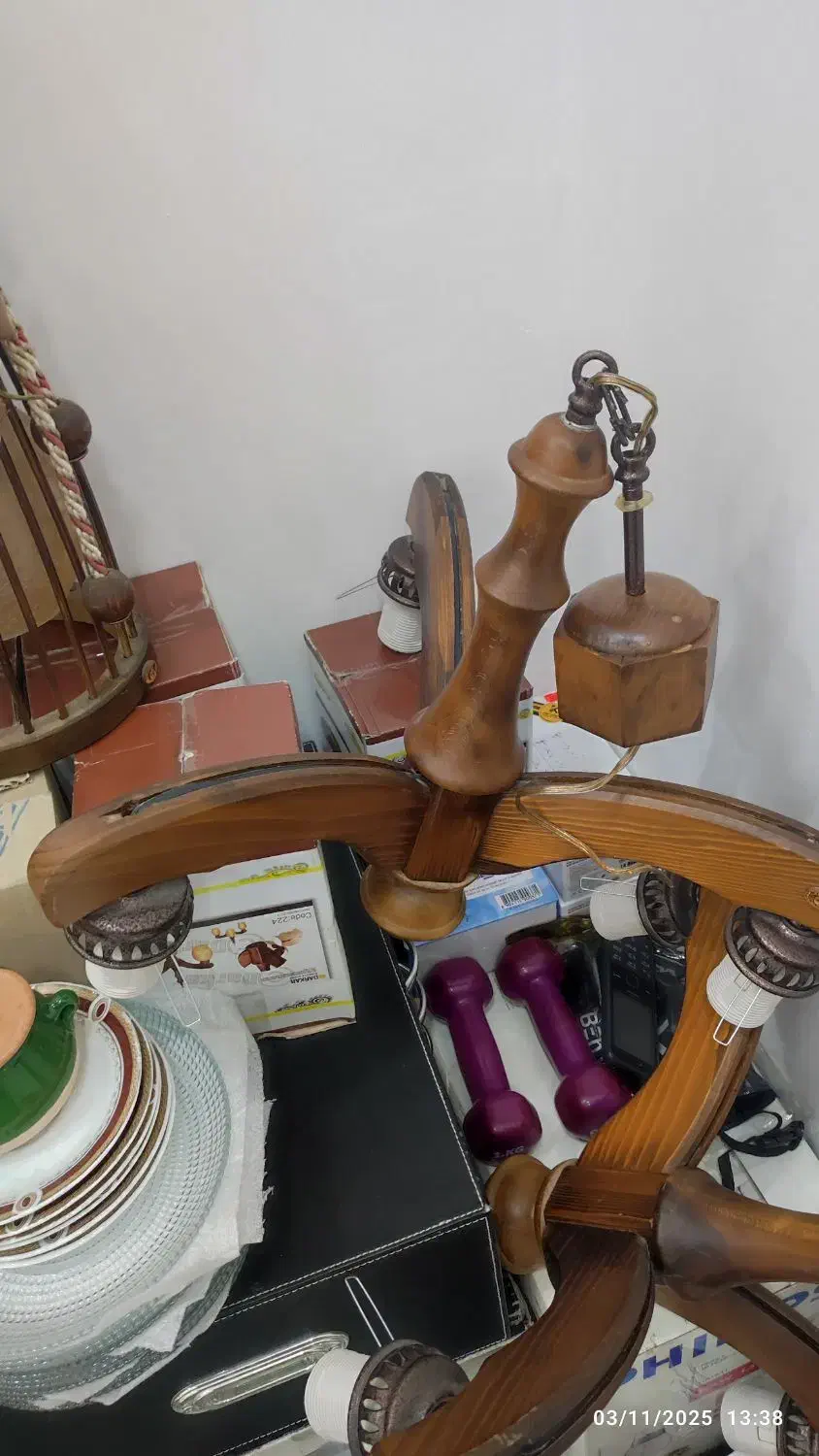 دو عدد لوستر پذیرایی و یک لوستر آشپزخانه|لوستر و چراغ آویز|همدان, |دیوار