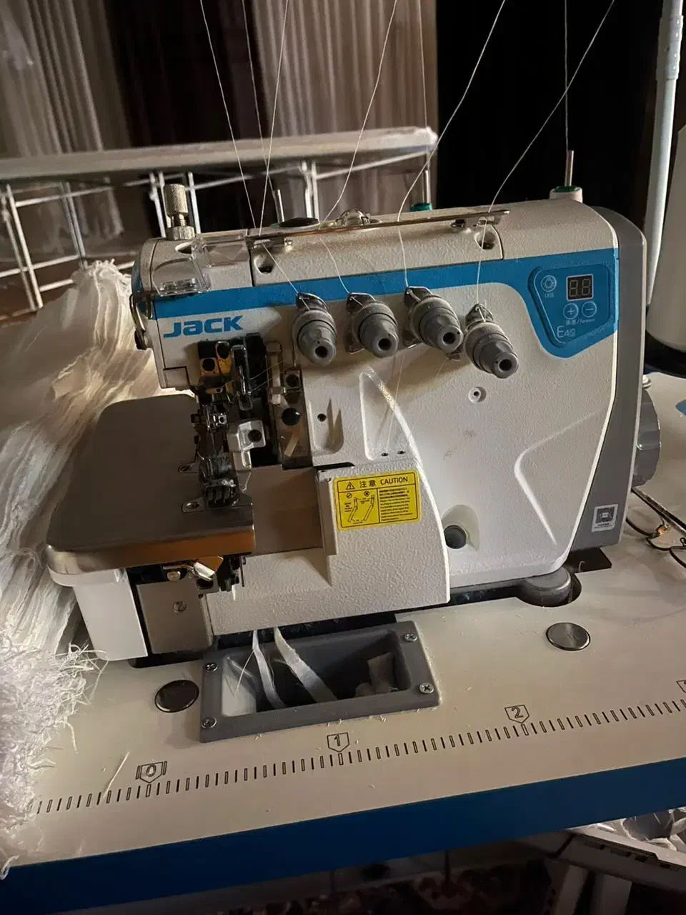 استخدام دو نفر چرخکار زیگزاگ دوز|استخدام صنعتی، فنی، مهندسی|هشتگرد, طاووسیه|دیوار