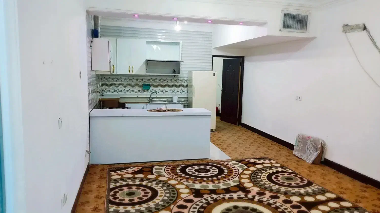 منزل نزدیک حرم|اجارهٔ کوتاهمدت آپارتمان و سوئیت|طبس, |دیوار