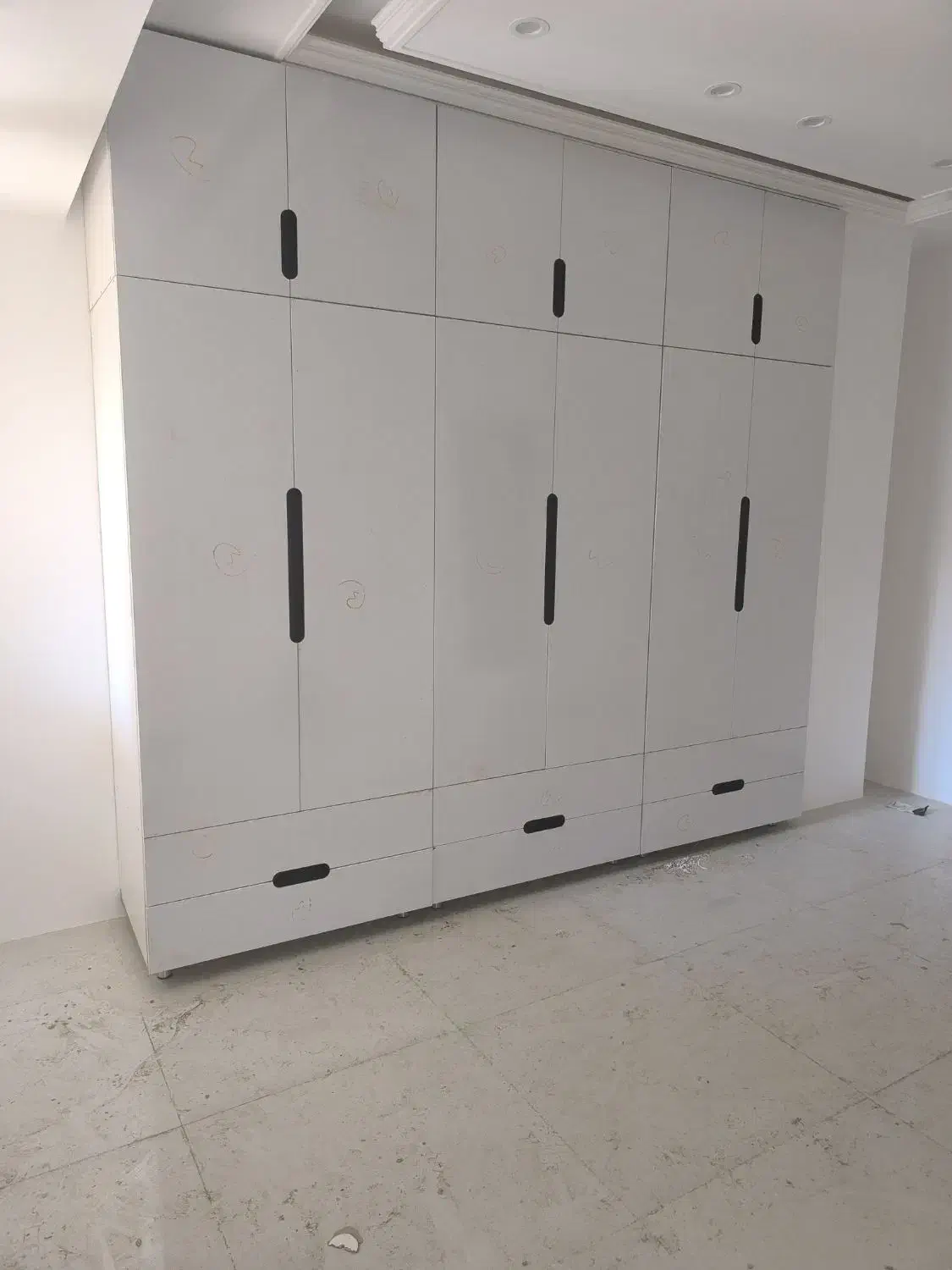 نصب نصاب کابینت کاذب دیوار پوش (تعمیرات تیکه کاری)|خدمات پیشه و مهارت|قم, نیروگاه|دیوار