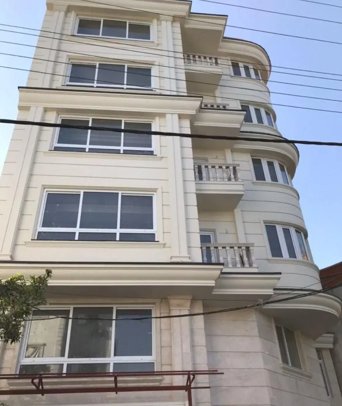 نیازمند هم خانه خانم