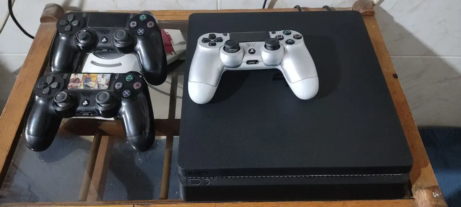 Ps4 slim 1 tra|کنسول، بازی ویدئویی و آنلاین|میانه, |دیوار