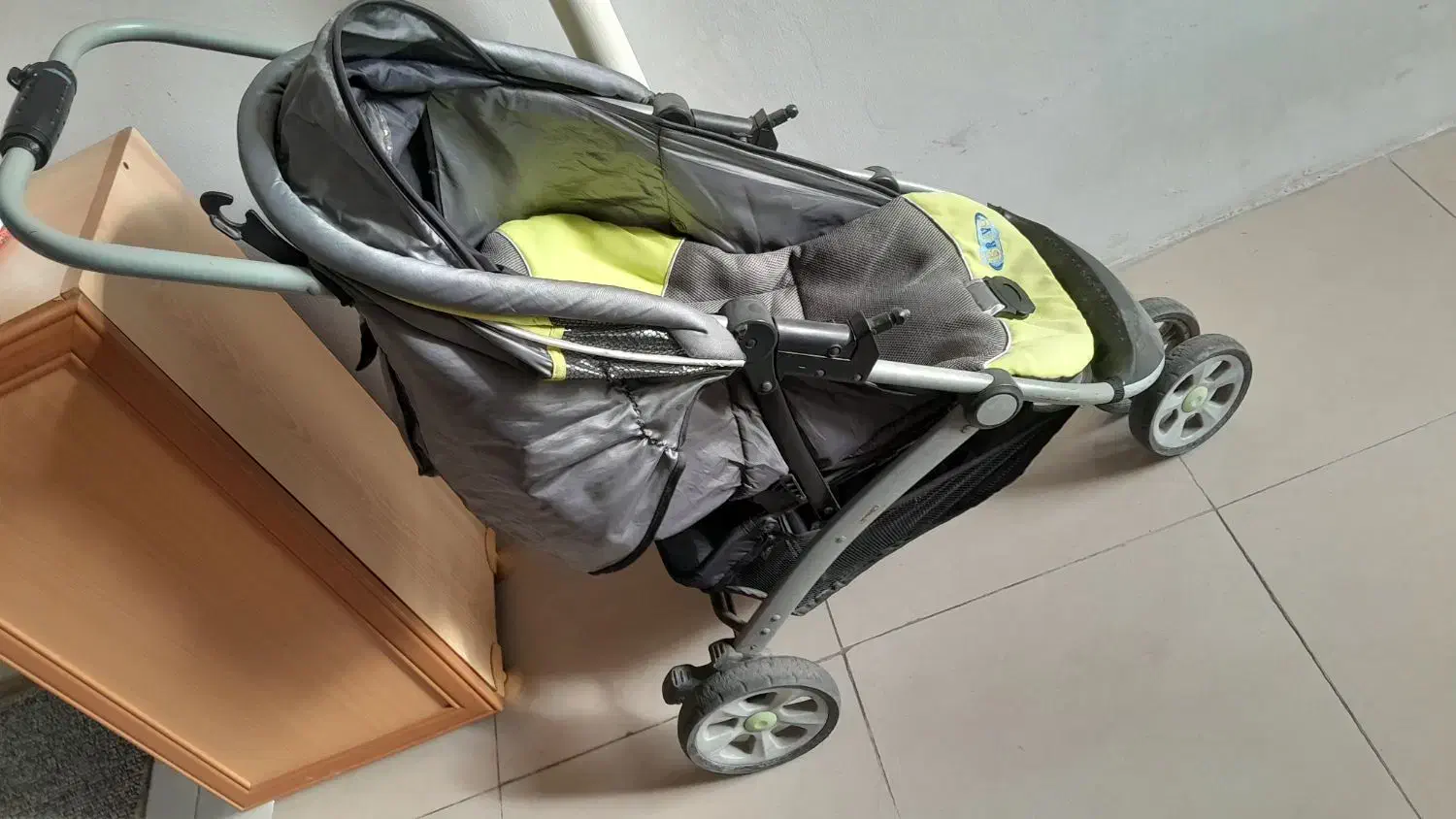 کالسکه تاشو|کالسکه و لوازم جانبی|بندر انزلی, جهانگانی|دیوار