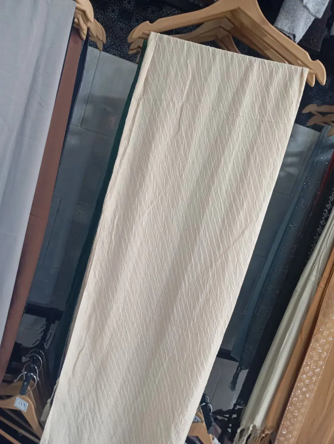 شال عمده و تک|لباس|ارومیه, |دیوار