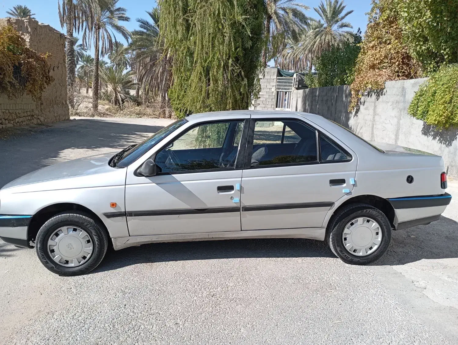 پژو405نقره ای|خودرو سواری و وانت|شیراز, جانبازان|دیوار