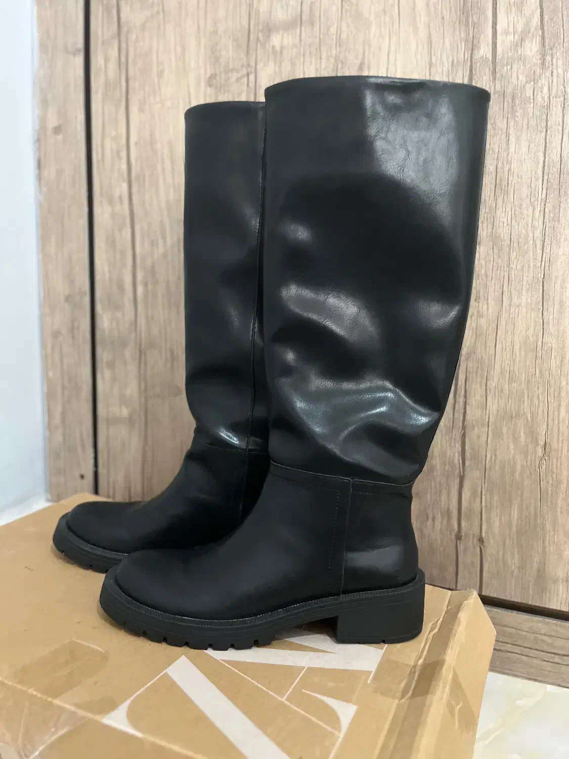 فروش بوت zara زارا کاملا نو و استفاده نشده|کیف، کفش، کمربند|رشت, معلم|دیوار