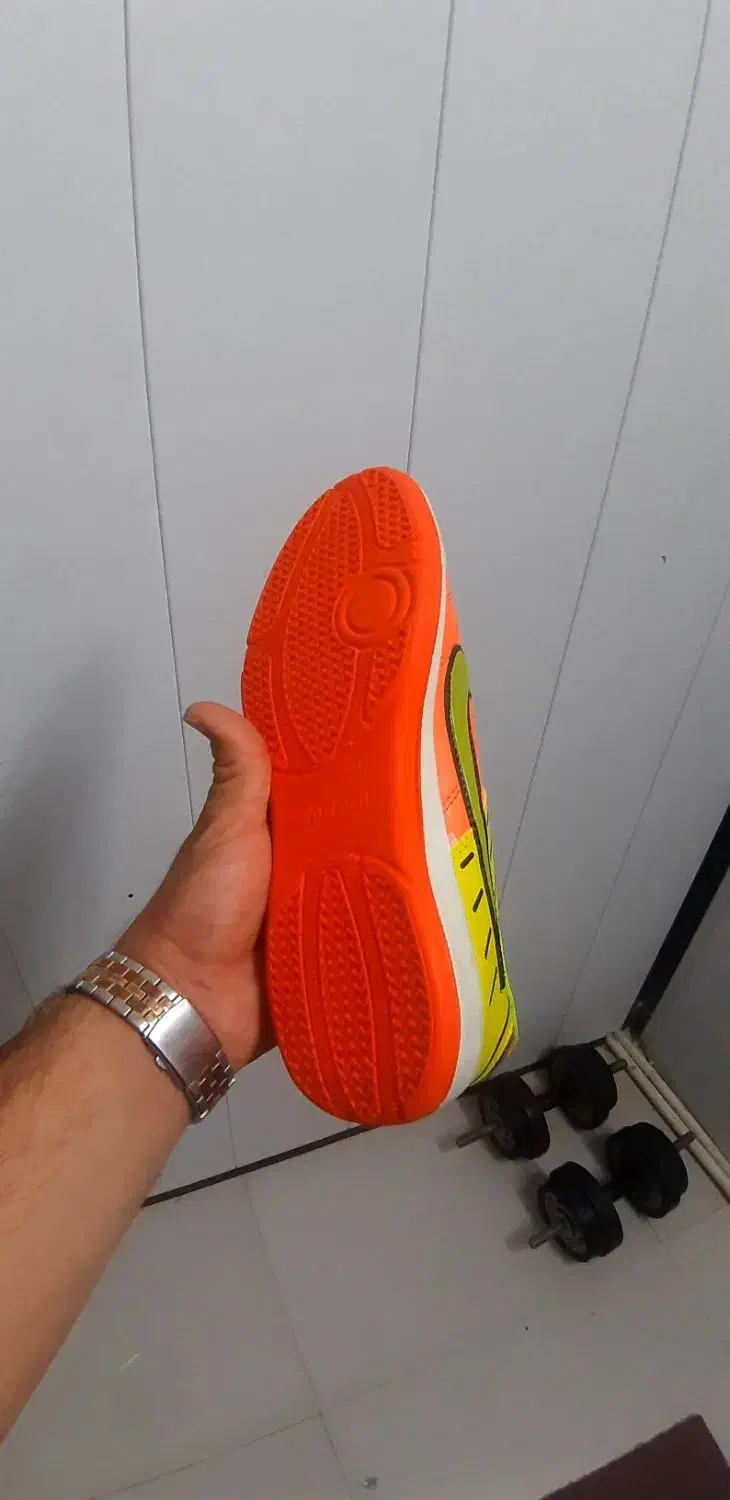 کتونی سالنی نایک مجستا|ورزش‌های توپی|قم, آزادگان|دیوار