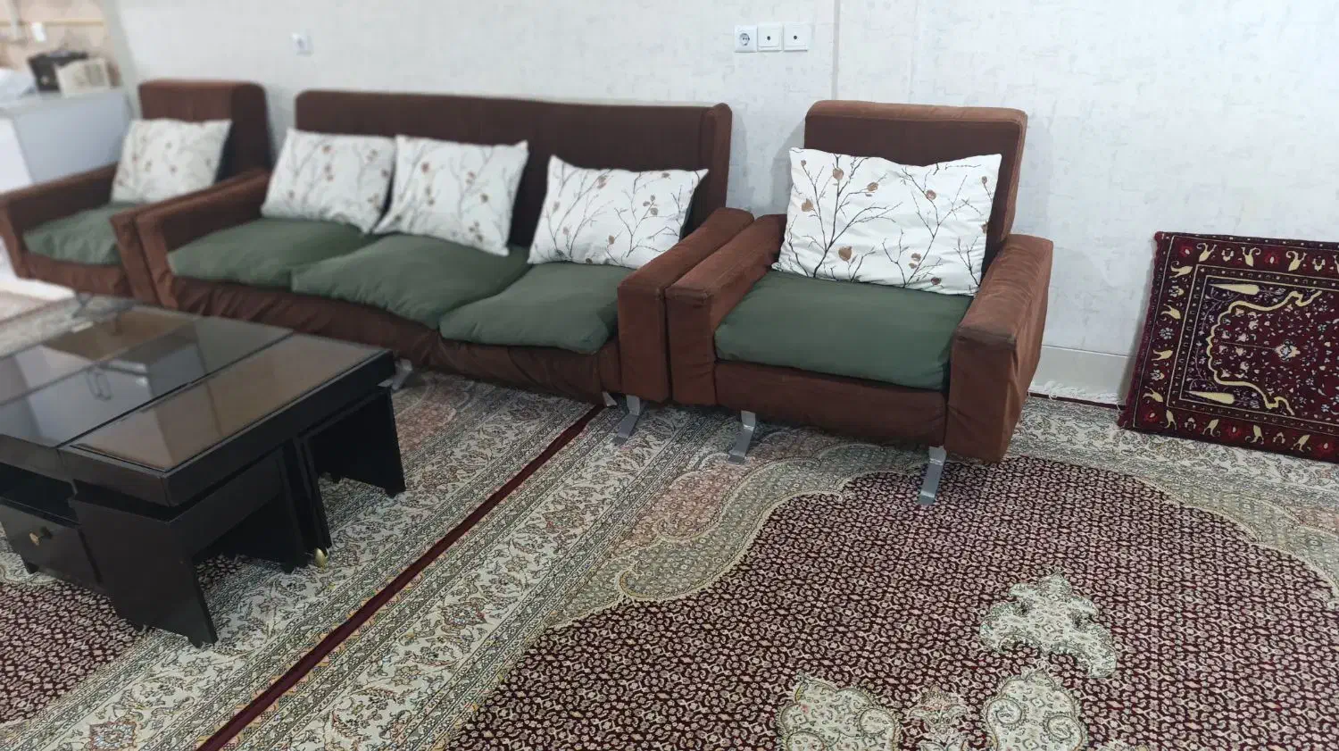 مبل هفت نفره پایه آهنی|مبلمان خانگی و میز عسلی|خرم‌آباد, |دیوار