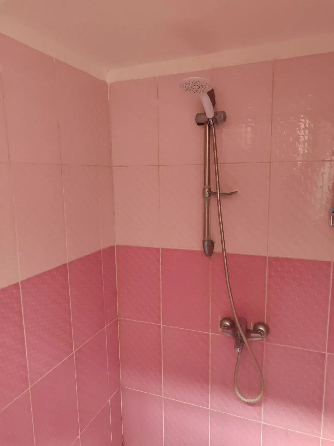 خدمات وتاسیسات ساختمان برق کاری جوشکاری لوله کشی|خدمات پیشه و مهارت|بهبهان, |دیوار