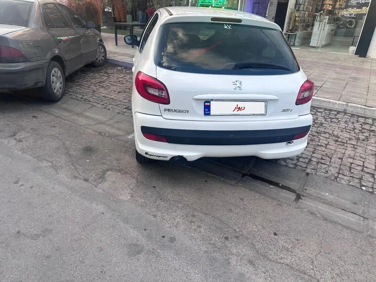پژو ۲۰۷ دنده ای مدل ۹۶|خودرو سواری و وانت|اصفهان, بهارستان|دیوار