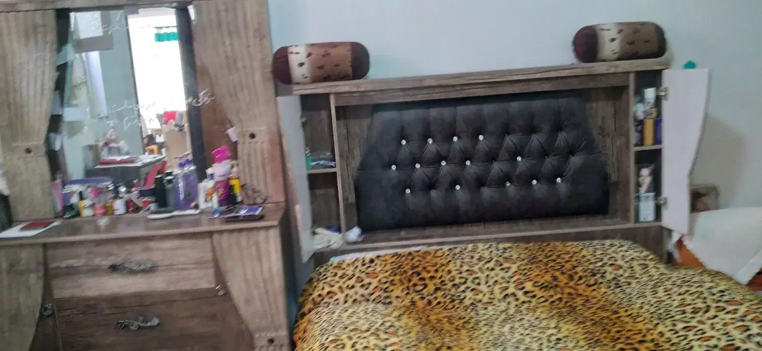فروش فوری تخت دونفره بهمراه دراور|تخت و سرویس خواب|سمنان, |دیوار