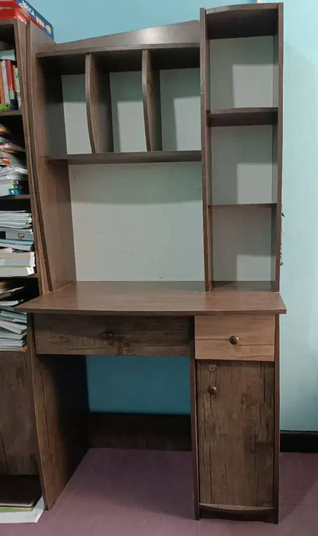 میز تحریر|میز تحریر و کامپیوتر|رشت, باهنر|دیوار